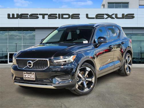 2019 Volvo XC40 T5 Momentum