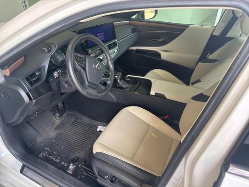 2023 Lexus ES 350 Base