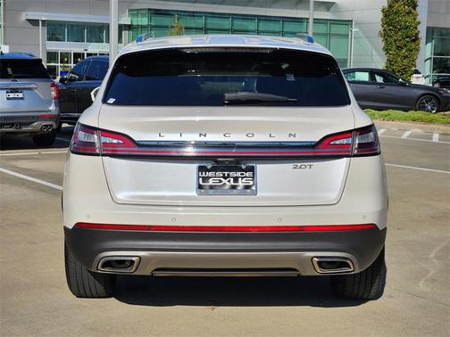 2019 Lincoln Nautilus Select