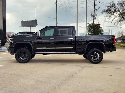 2025 Chevrolet Silverado 2500 High Country