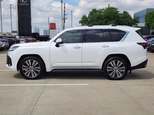 Eminent White Pearl 2025 Lexus LX 600 Luxury