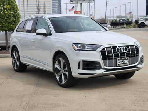 2022 Audi Q7 55 Premium Plus