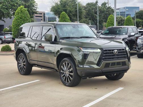 Green 2025 Lexus GX 550 Luxury+