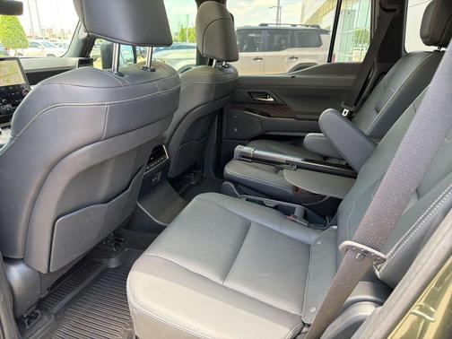 Green 2025 Lexus GX 550 Luxury+