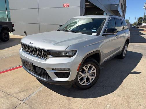 Silver 2022 Jeep Grand Cherokee Limited