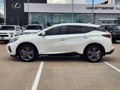 White 2023 Nissan Murano Platinum FWD
