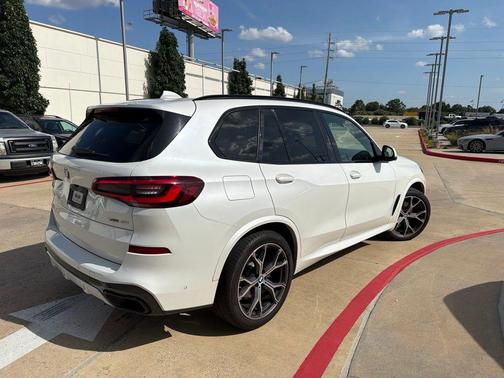 White Metallic 2022 BMW X5 xDrive40i