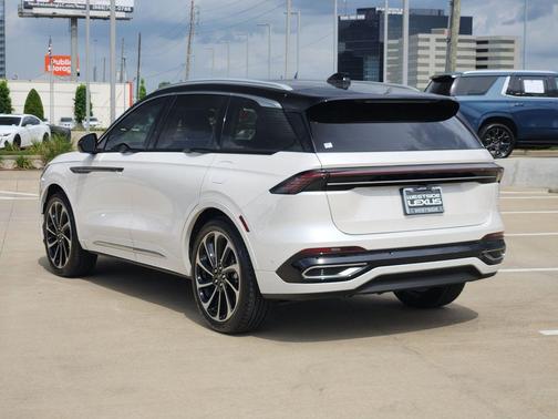 White Platinum Metallic Tri-Coat 2024 Lincoln Nautilus Black Label