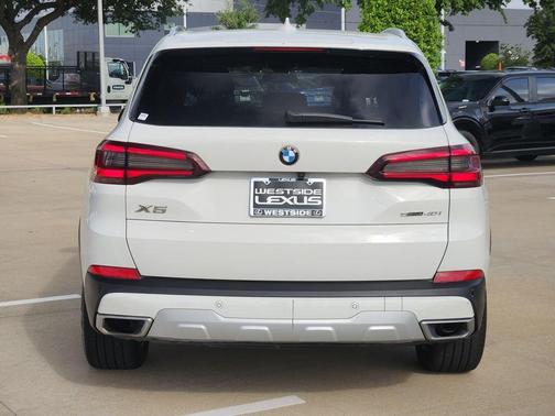 White 2021 BMW X5 sDrive40i