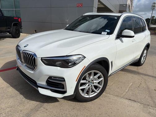White 2021 BMW X5 sDrive40i
