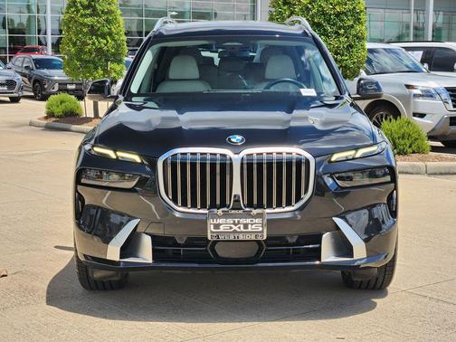 Black Sapphire Metallic 2025 BMW X7 xDrive40i