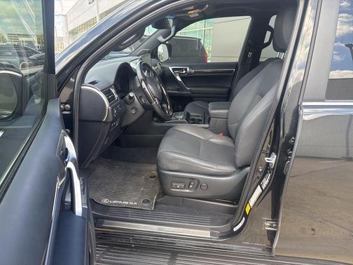 2023 Lexus GX 460 Premium