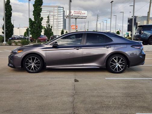 Predawn Gray Mica 2024 Toyota Camry Hybrid SE