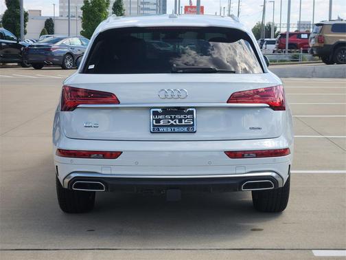 2022 Audi Q5 45 S line Premium Plus
