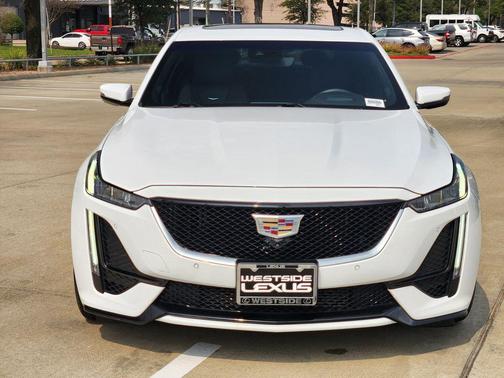 2022 Cadillac CT5 Sport