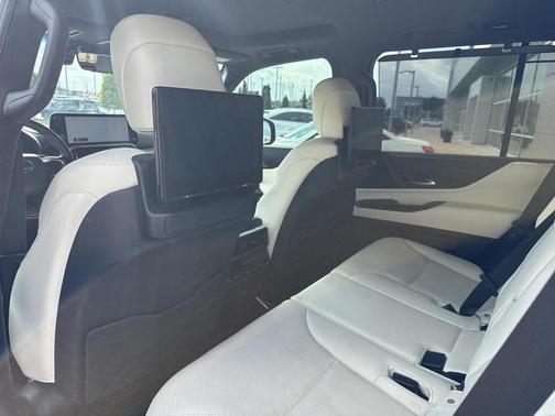 2023 Lexus LX 600 Luxury