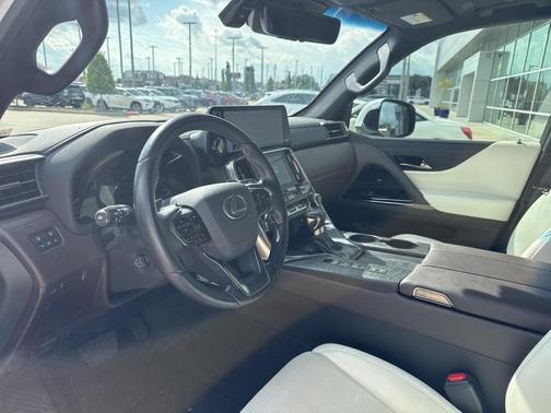 2023 Lexus LX 600 Luxury