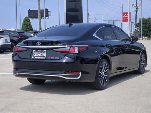2024 Lexus ES 300h Luxury