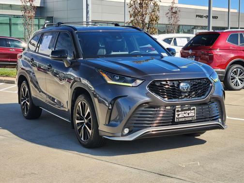 2022 Toyota Highlander XSE