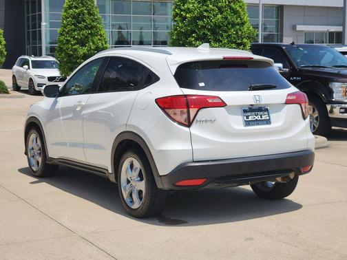 White 2016 Honda HR-V EX-L w/Navigation