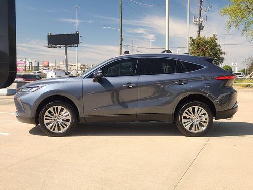 2024 Toyota Venza XLE