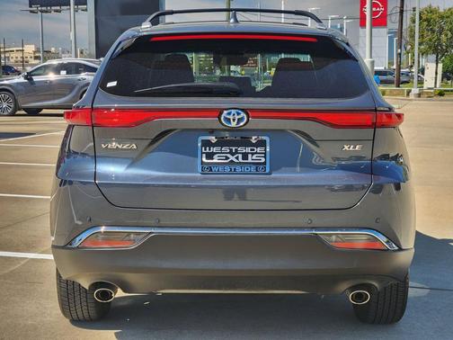 2024 Toyota Venza XLE