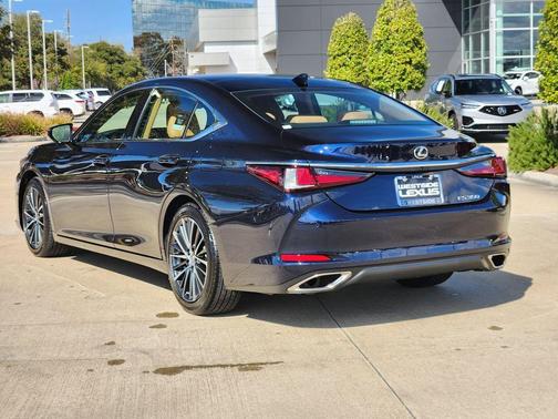 2025 Lexus ES 350 Base