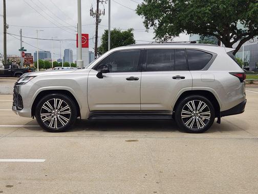 Silver 2025 Lexus LX 600 Luxury