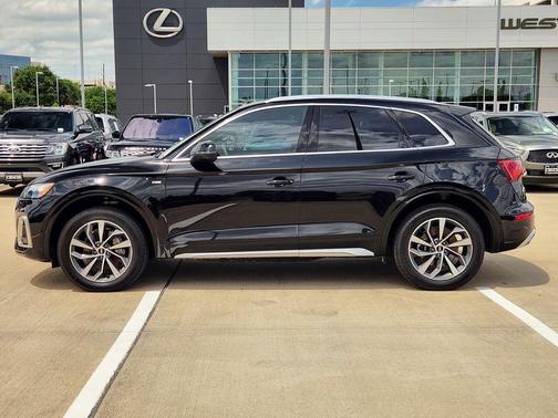 Black 2022 Audi Q5 45 S line Prestige