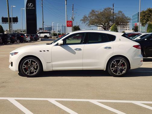 2018 Maserati Levante GranLusso