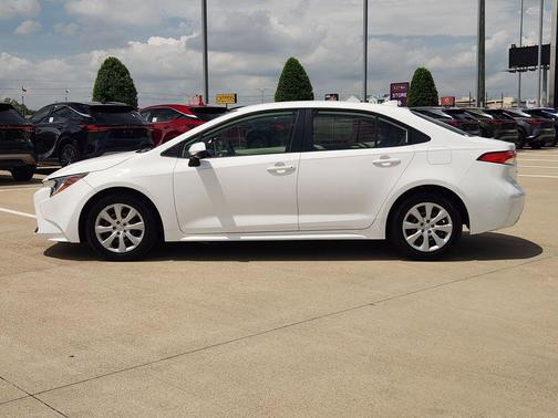Super White 2021 Toyota Corolla LE