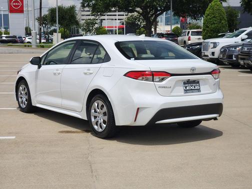 Super White 2021 Toyota Corolla LE