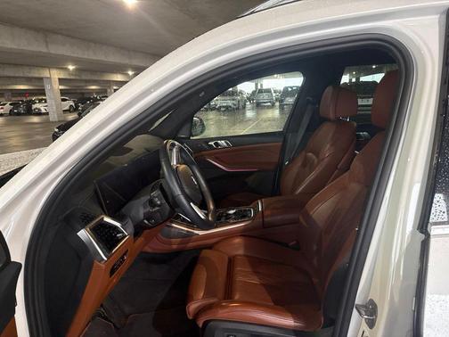 Mineral 2023 BMW X7 xDrive40i