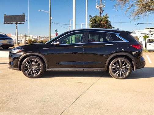 2022 INFINITI QX50 LUXE