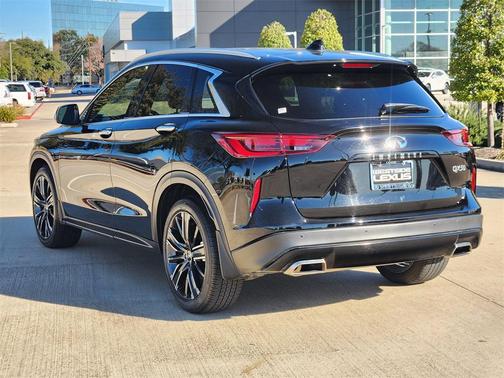 2022 INFINITI QX50 LUXE