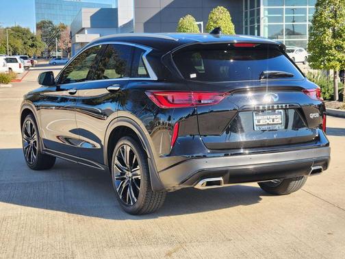 2022 INFINITI QX50 LUXE