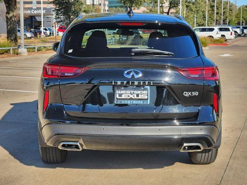 2022 INFINITI QX50 LUXE