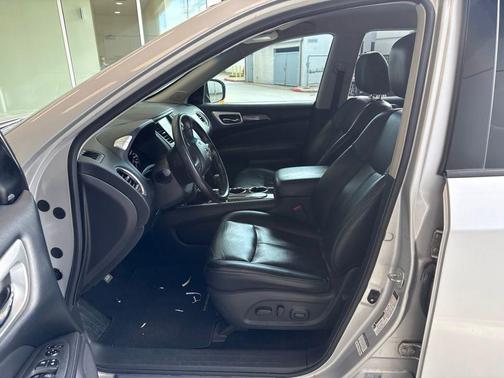 Brilliant Silver 2015 Nissan Pathfinder SL