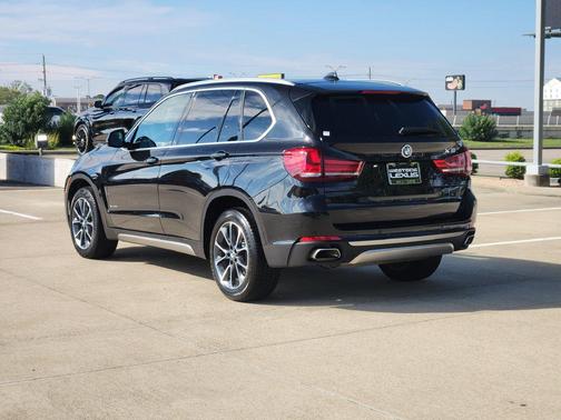 Black Sapphire Metallic 2018 BMW X5 xDrive35i