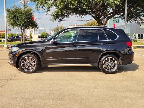 Black Sapphire Metallic 2018 BMW X5 xDrive35i