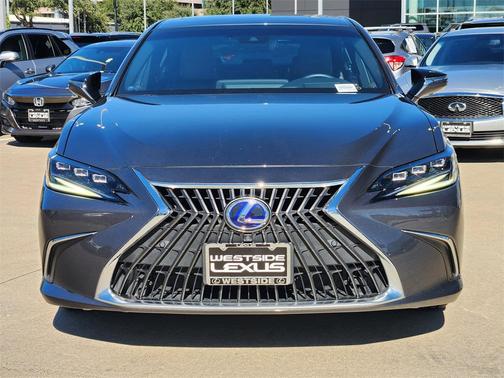 2022 Lexus ES 300h Ultra Luxury