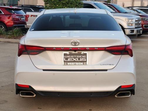 2022 Toyota Avalon Limited