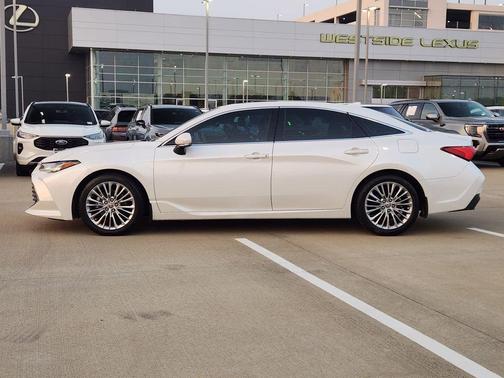 2022 Toyota Avalon Limited