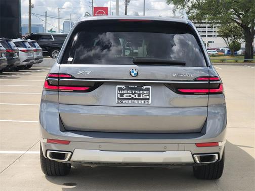 2023 BMW X7 xDrive40i