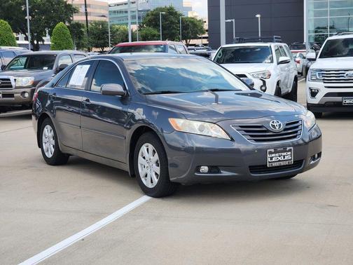 Gray 2009 Toyota Camry XLE