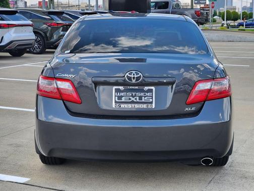 Gray 2009 Toyota Camry XLE