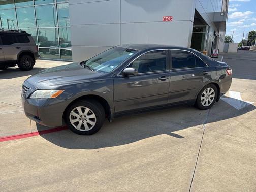 Gray 2009 Toyota Camry XLE