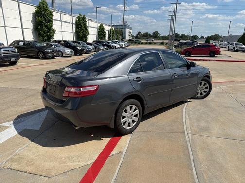 Gray 2009 Toyota Camry XLE