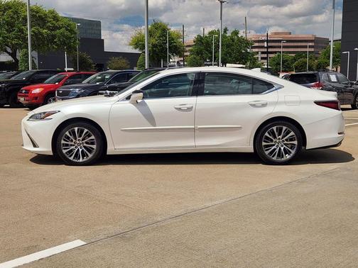 White 2019 Lexus ES 350 Base