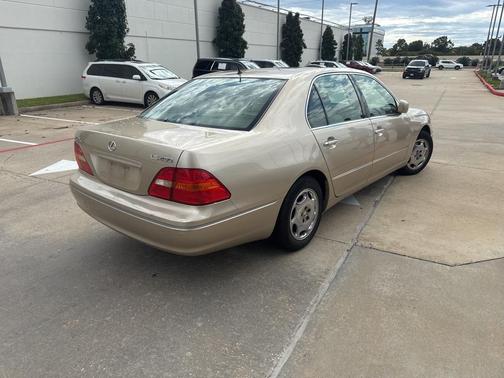 2001 Lexus LS 430 Base